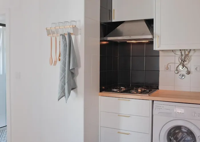 Downtown Terrace - 2 Bedroom In Graca With Private & Sunny Terrace! * Lisboa