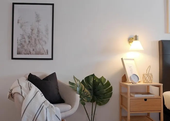 Downtown Terrace - 2 Bedroom In Graca With Private & Sunny Terrace!