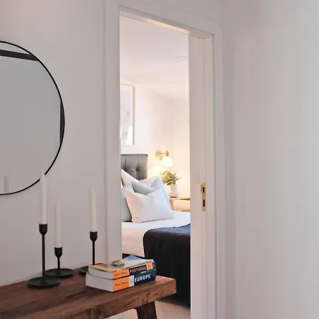 Downtown Terrace - 2 Bedroom In Graca With Private & Sunny Terrace! Апартаменты Лиссабон