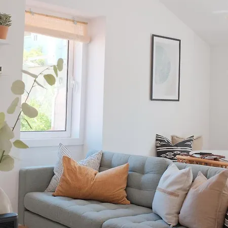 Downtown Terrace - 2 Bedroom In Graca With Private & Sunny Terrace! * Lisboa
