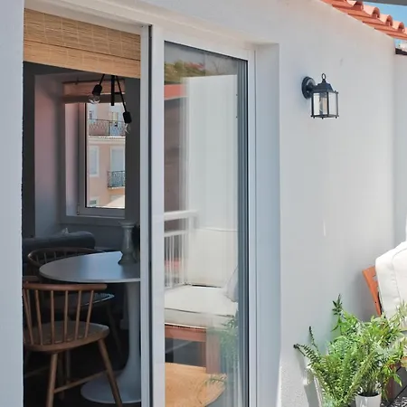 アパート Downtown Terrace - 2 Bedroom In Graca With Private & Sunny Terrace! *