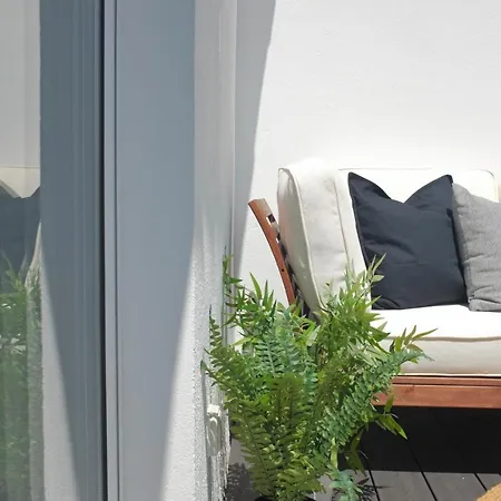 Διαμέρισμα Downtown Terrace - 2 Bedroom In Graca With Private & Sunny Terrace! *