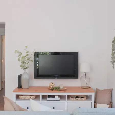 Appartement Downtown Terrace - 2 Bedroom In Graça With Private&sunny Terrace!