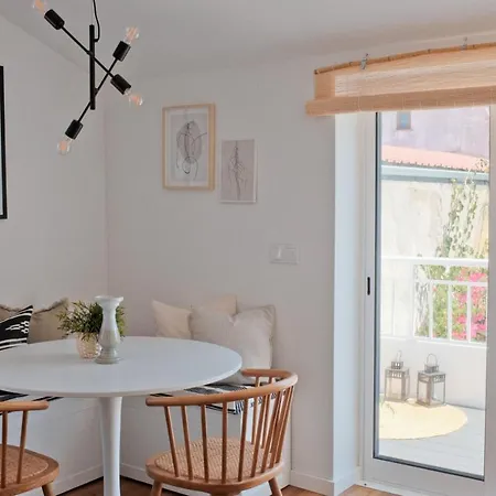 Downtown Terrace - 2 Bedroom In Graca With Private & Sunny Terrace! Apartment Lissabon
